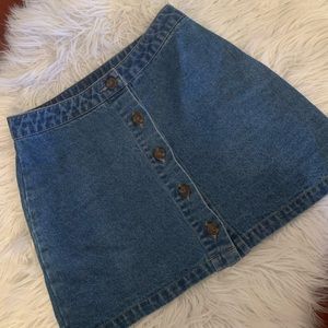Cute denim mini skirt!❤️❤️
